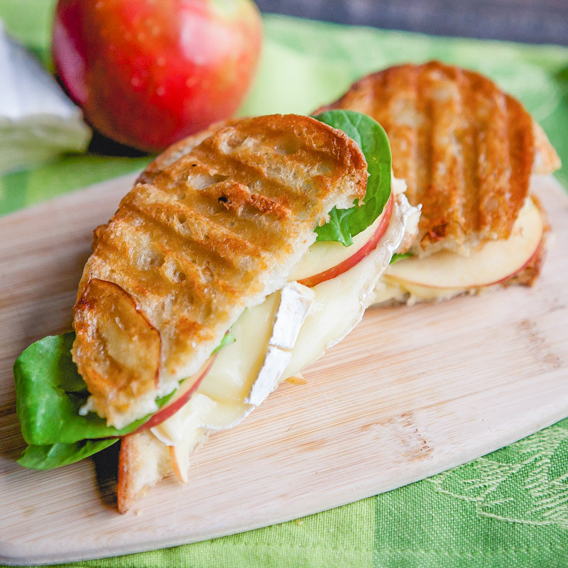 brie and apple grilled cheese