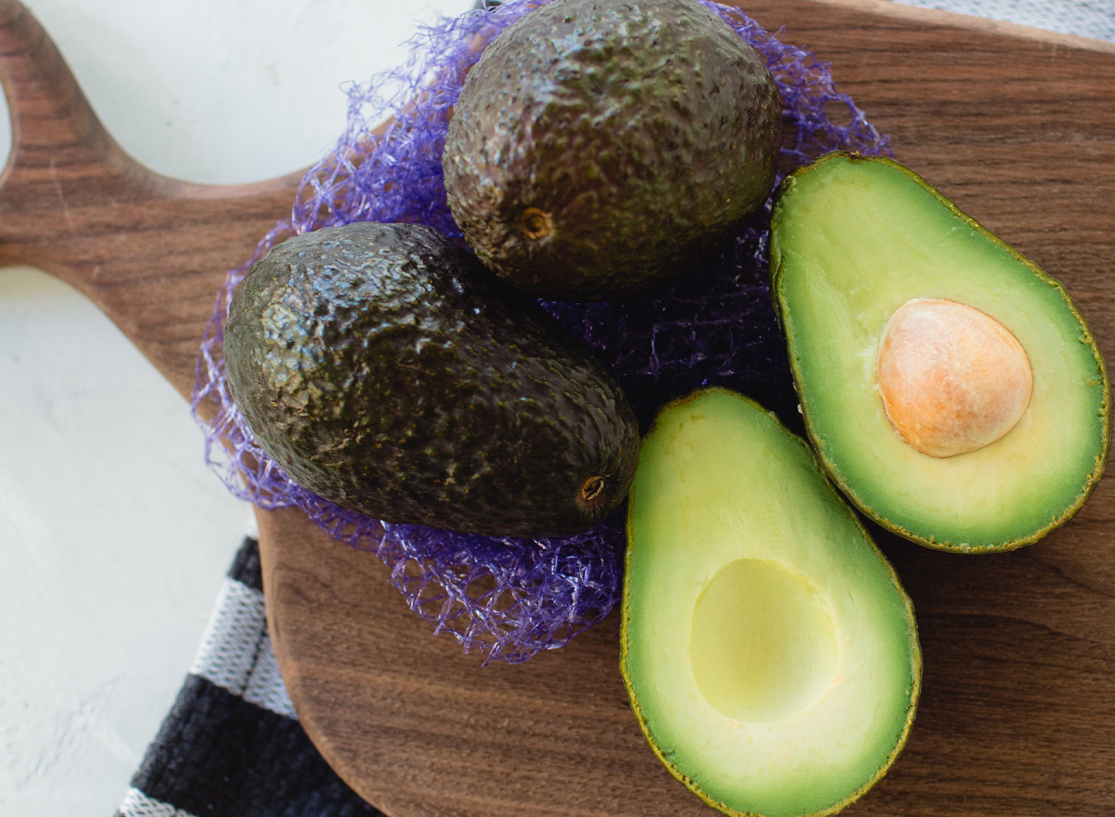 organic haas avocados on sale at new leaf 